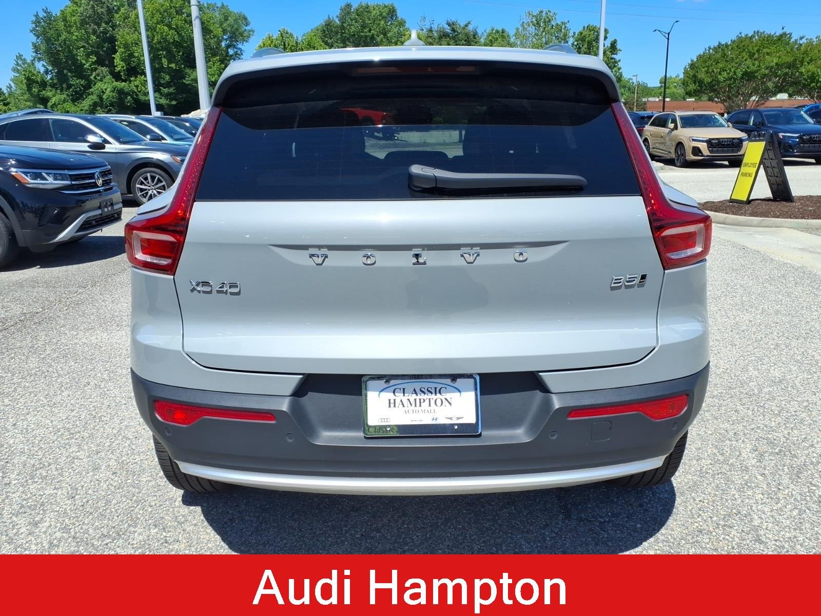 Used 2024 Vapor Grey Metallic Volvo Ultimate Bright Theme image 7