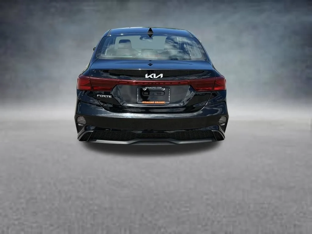 Used 2022 Aurora Black Kia LXS image 4