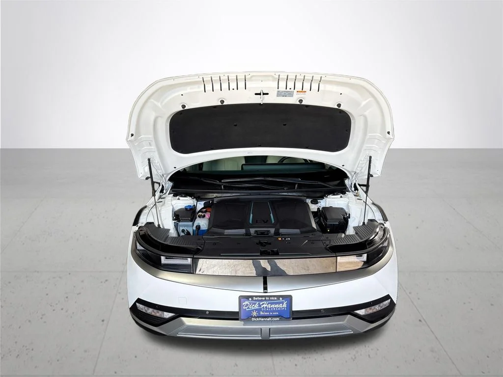 Used 2023 White Hyundai SEL image 22