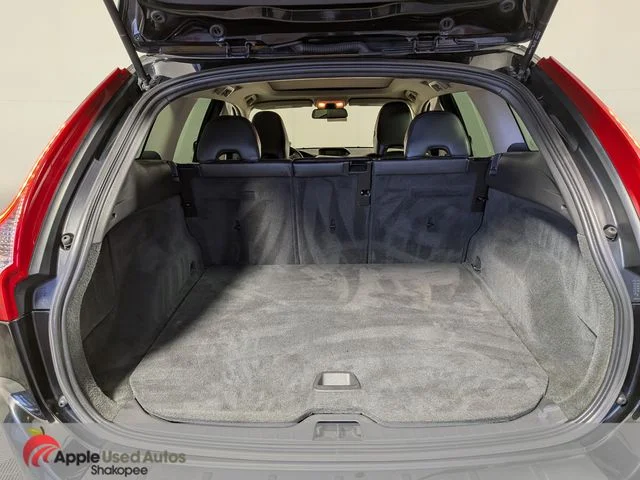 Used 2010 Gray Volvo 3.2 image 13