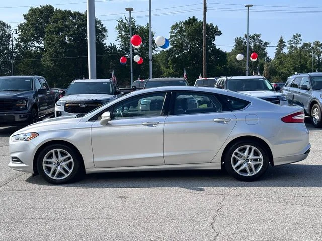 Used 2016 Silver Ford SE image 4