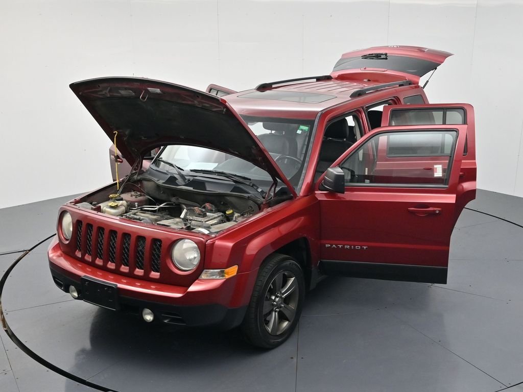 Used 2014 Deep Cherry Red Crystal Pearlcoat Jeep Latitude image 51