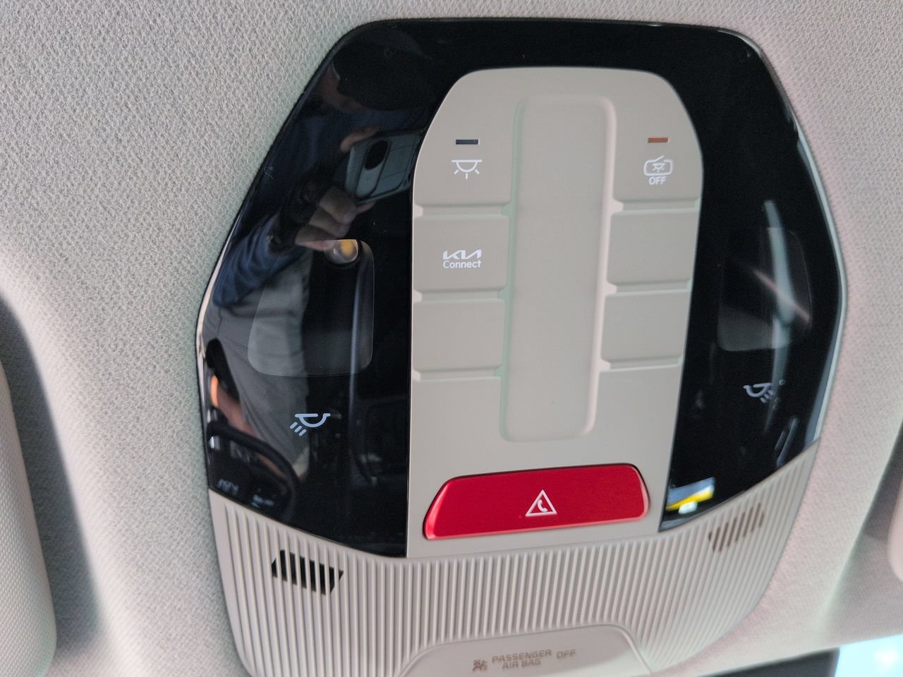 New 2026 Snow White Pearl Kia LX image 21