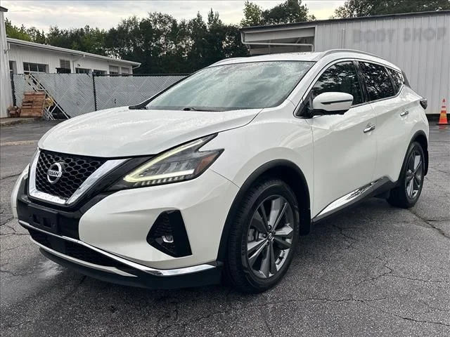 Used 2020 White Nissan Platinum image 5