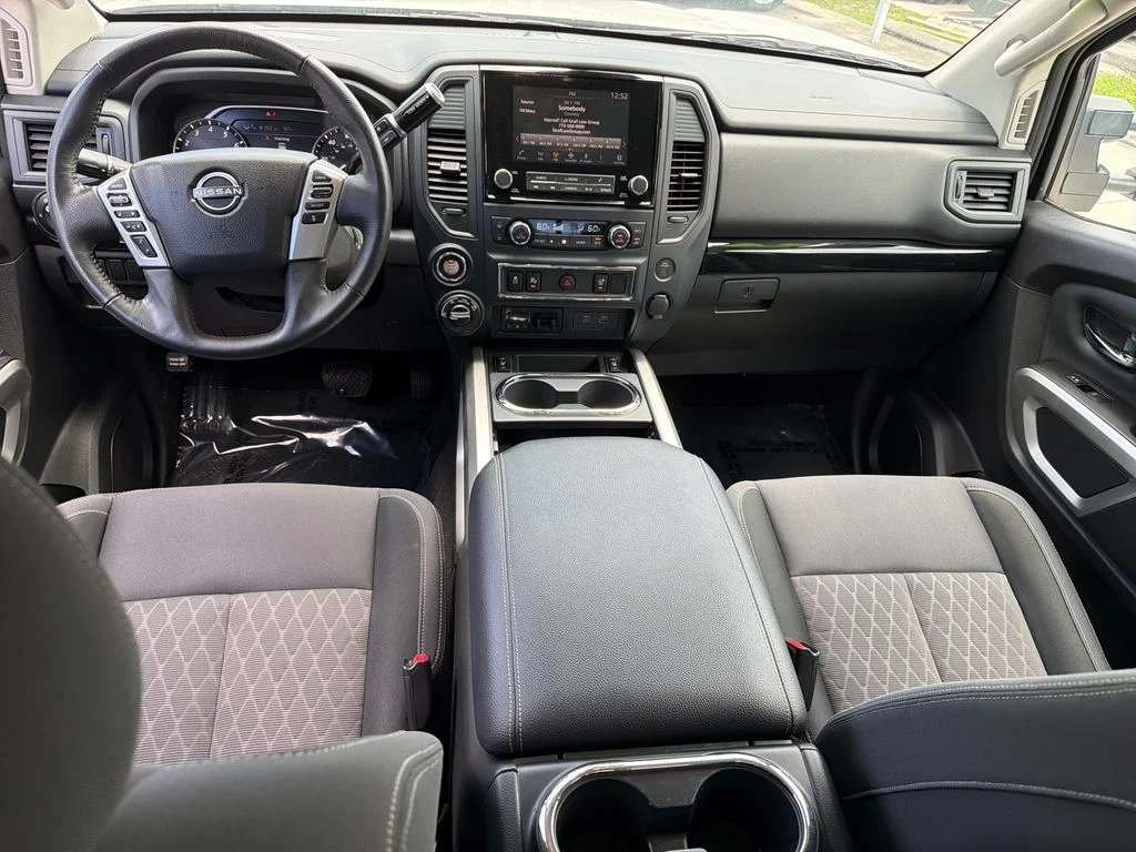 2024 Nissan Titan SV - Photo 15