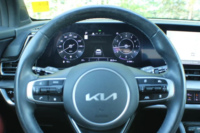 Used 2023 Wolf Gray Kia SX-Prestige image 9