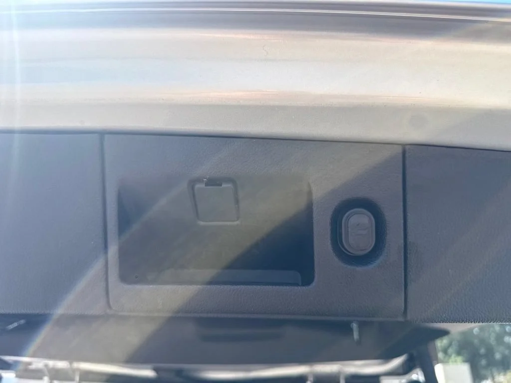 Used 2018 SILVER ICE METALLIC Chevrolet LT image 34