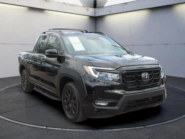 Certified Used 2022 Crystal Black Pearl Honda AWD BLACK EDITION image 2