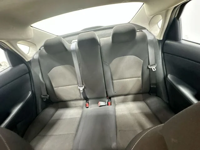 Used 2022 Snow White Pearl Kia LXS image 24