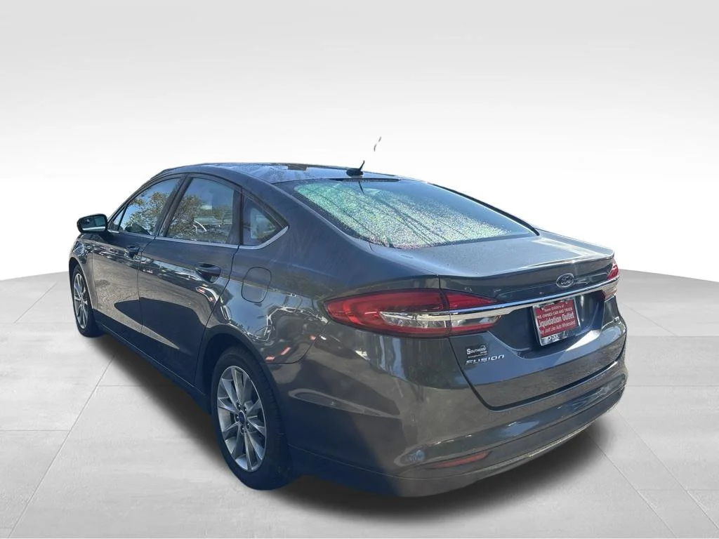 Used 2017 Gray Ford SE image 8