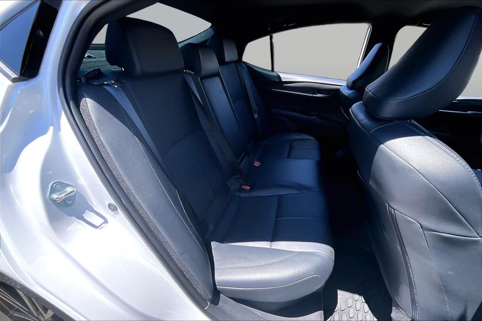 Used 2026 Wind Chill Pearl Toyota XSE image 19