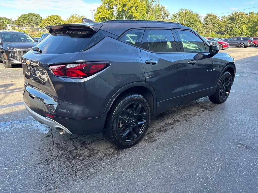 Used 2022 Iron Gray Metallic Chevrolet LT image 3