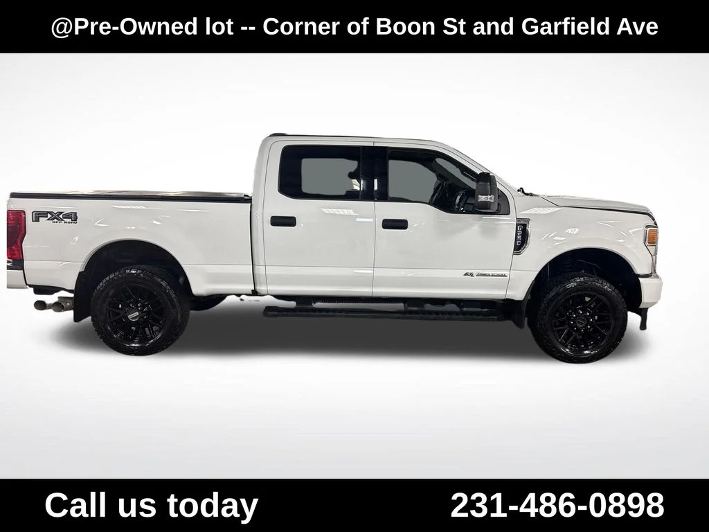 Used 2022 White Ford XLT image 6