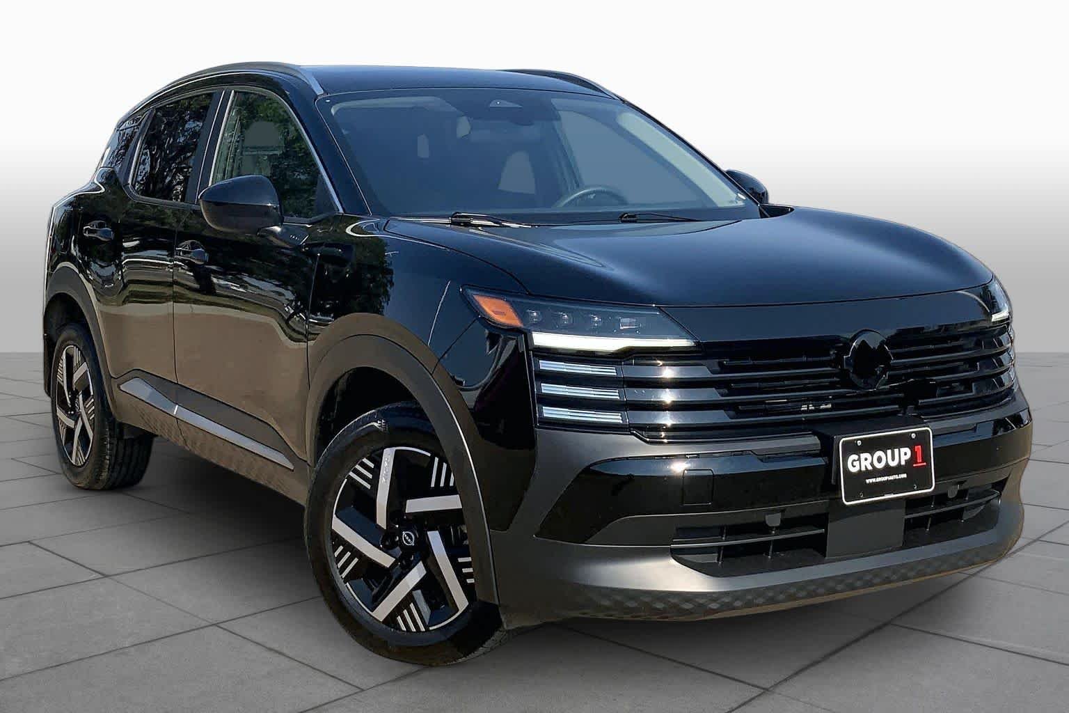 Used 2025 Super Black Nissan SV image 3