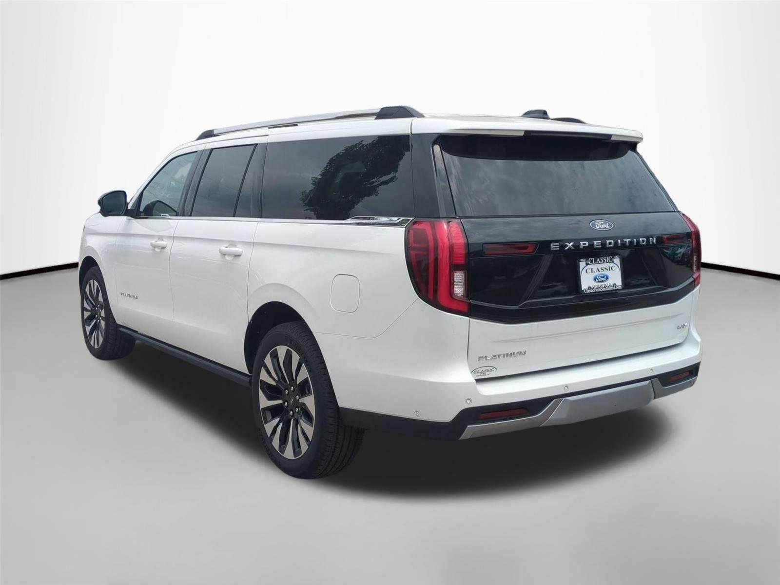 Used 2025 Star White Ford Platinum image 3