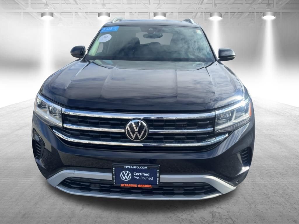 Used 2023 Black Volkswagen 2.0T SEL image 2