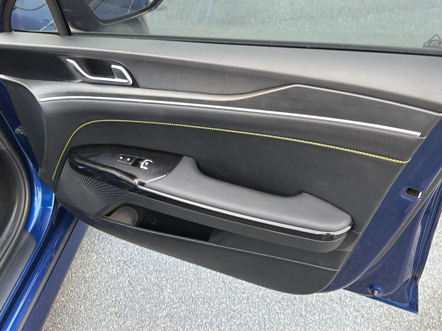 Used 2025 Yacht Blue Kia GT image 14