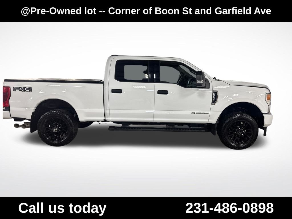 Used 2022 White Ford XLT image 6