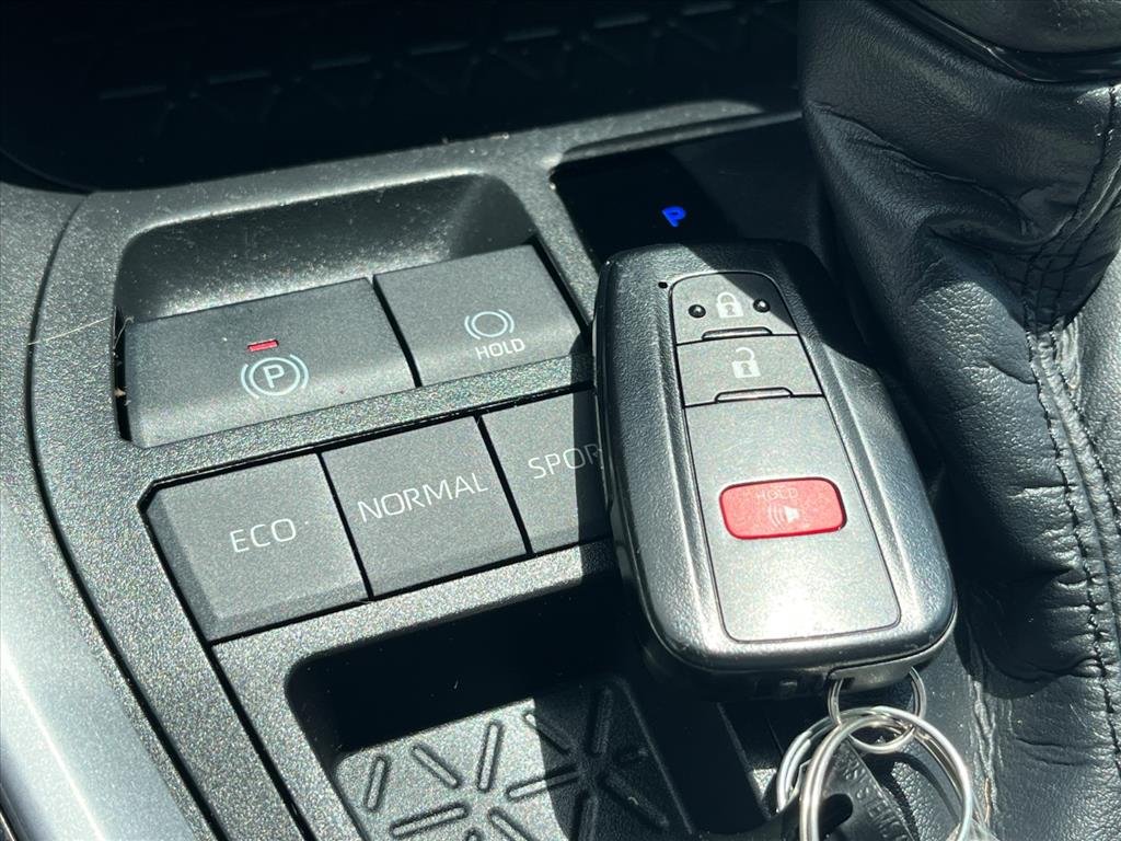Used 2022 Magnetic Gray Metallic Toyota XLE image 17