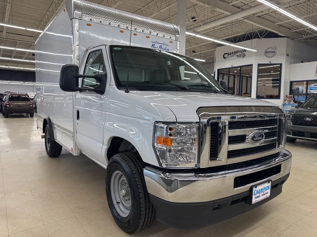 2025 Ford E-Series SRW E-350 Super Duty 138 in WB's photo