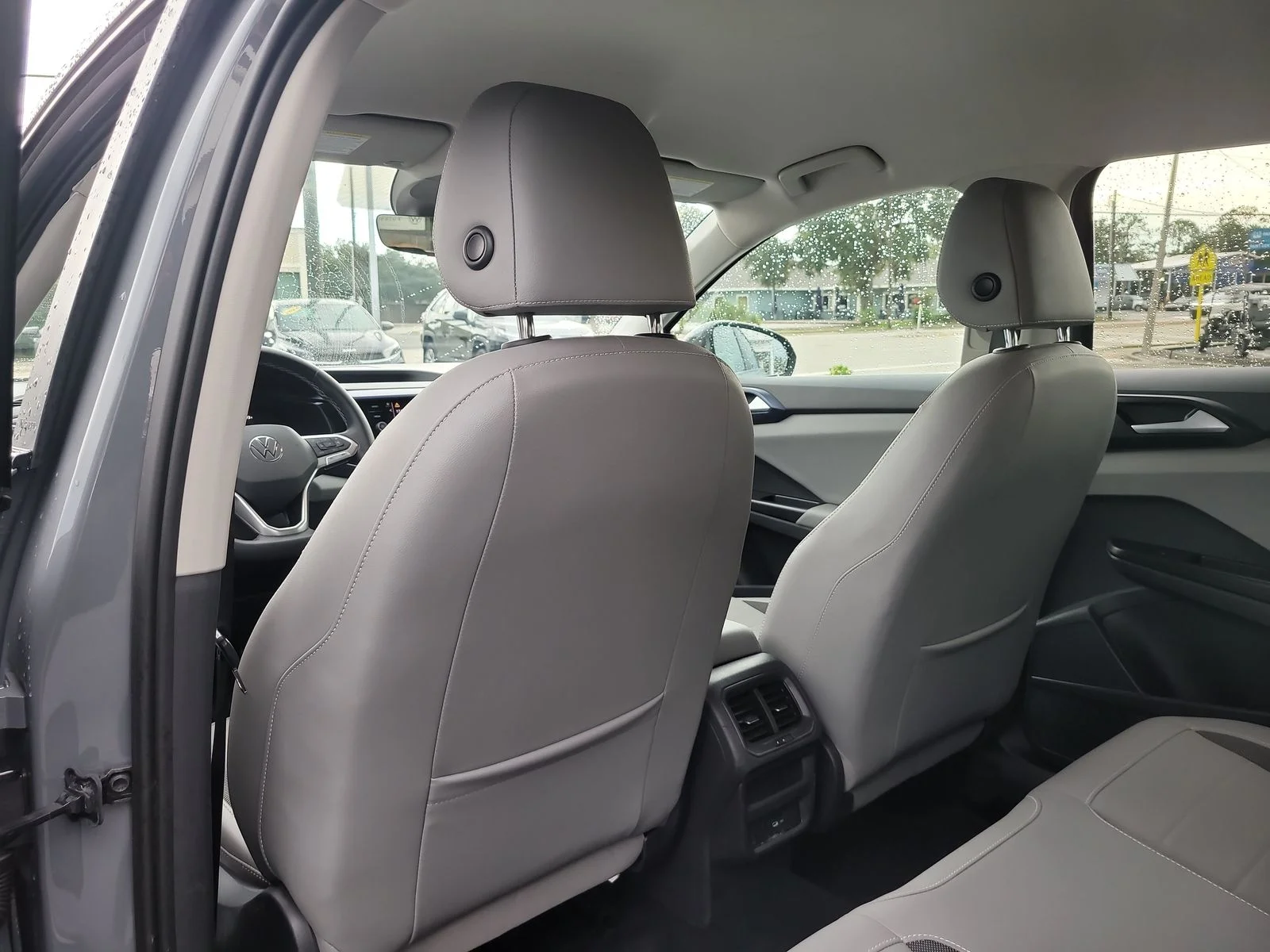 Used 2023 Gray Volkswagen 1.5T SE image 10