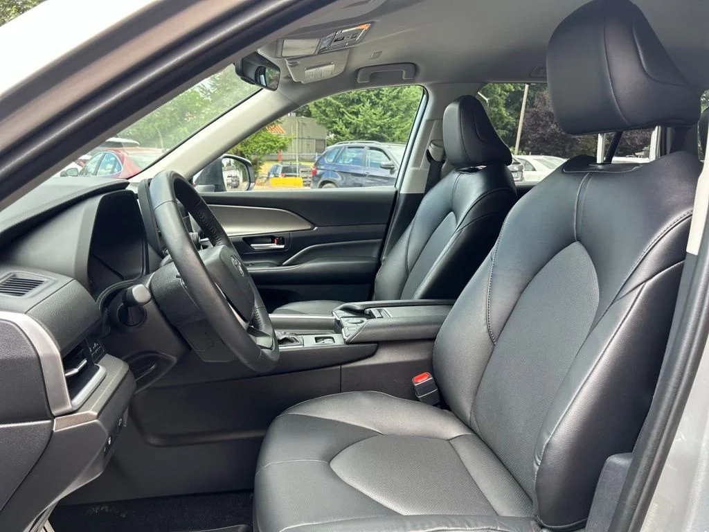 Used 2025 Silver Toyota Limited image 11