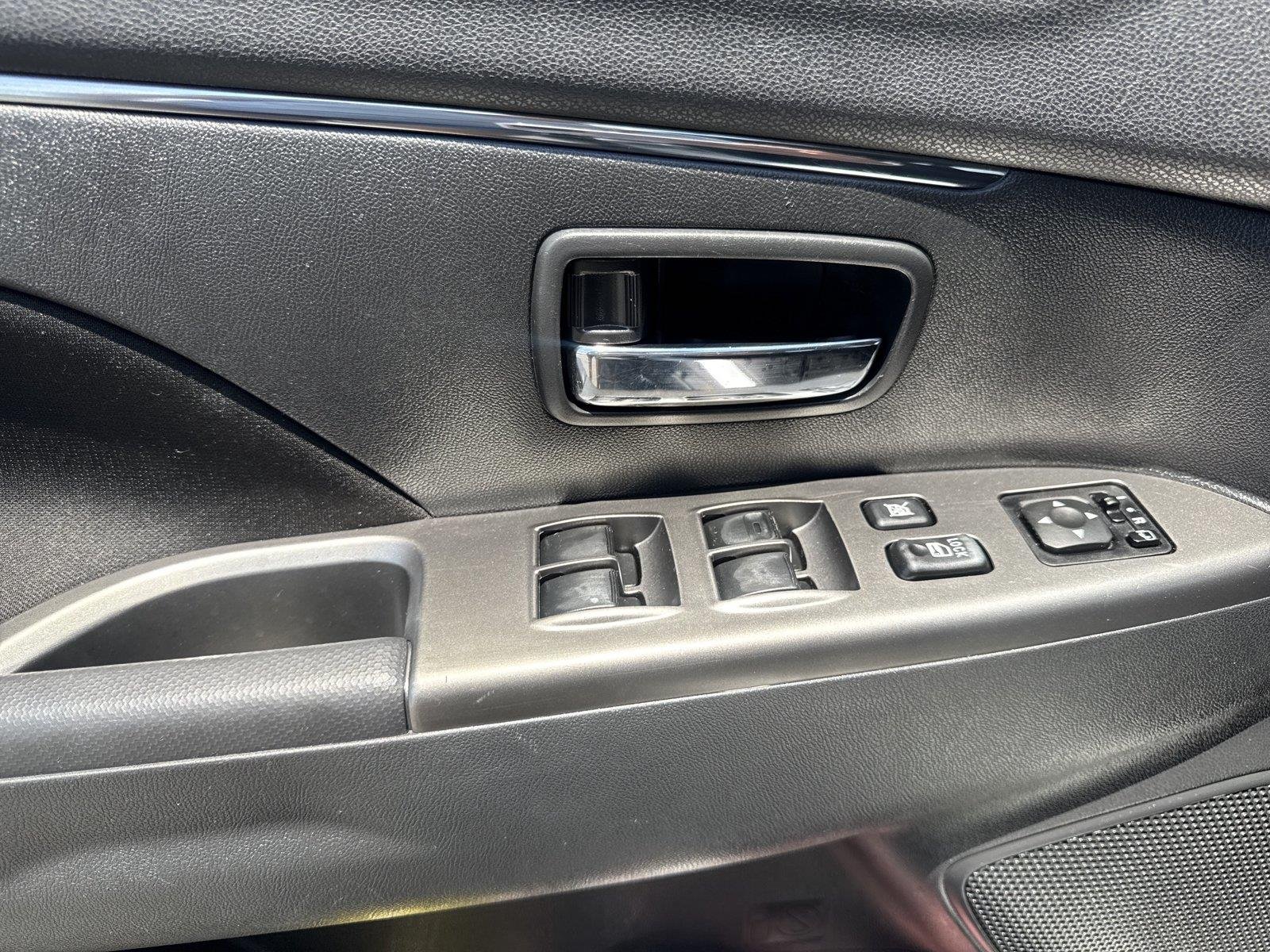 Used 2021 Alloy Silver Metallic Mitsubishi ES image 17