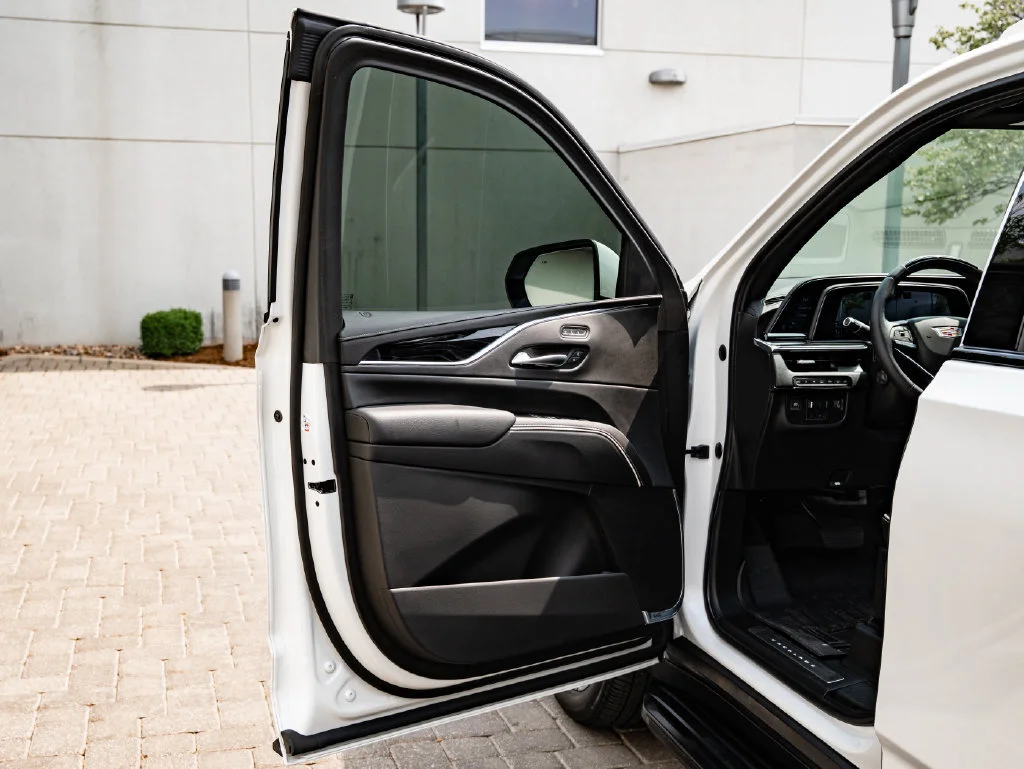 Used 2023 Crystal White Tricoat Cadillac Sport image 31