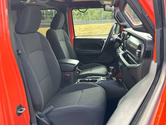 Used 2023 Punkn Metallic Clearcoat Jeep Sport S image 25