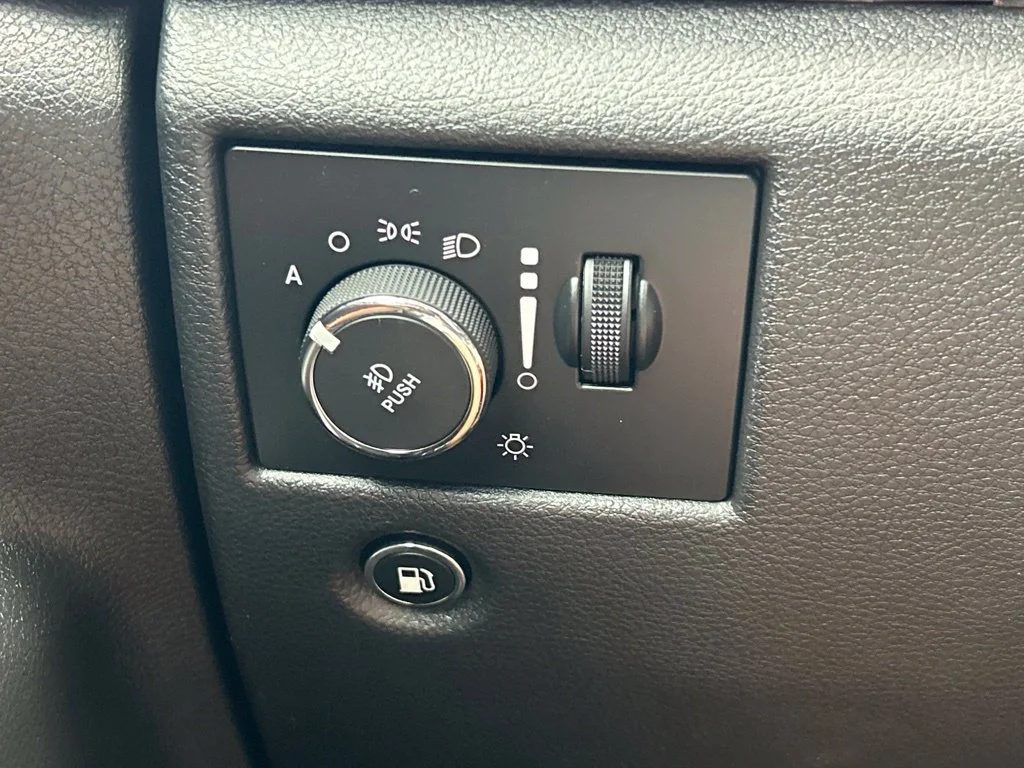 Certified Used 2019 Velvet Red Pearlcoat Jeep Summit image 31