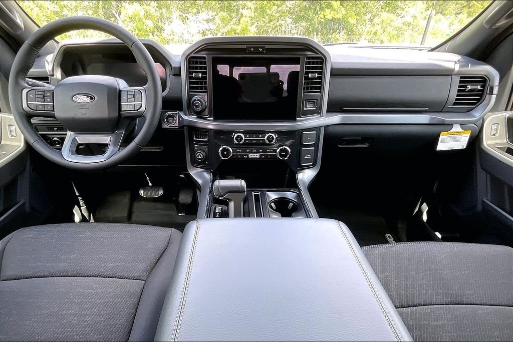 New 2026 Ford F-150 XLT 4D SuperCrew