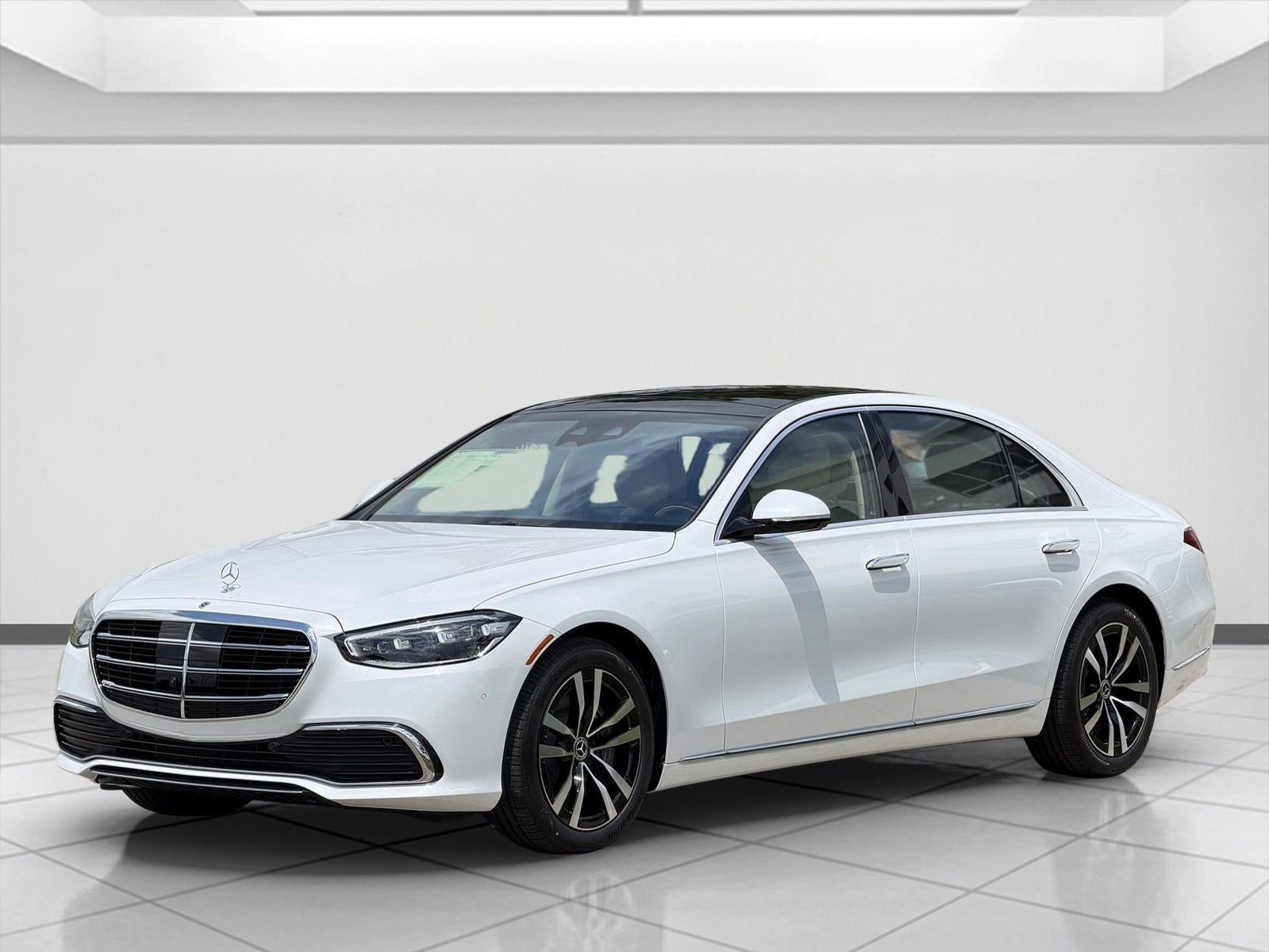 New 2026 MANUFAKTUR Moonlight White Metallic Mercedes-Benz S 500 image 28
