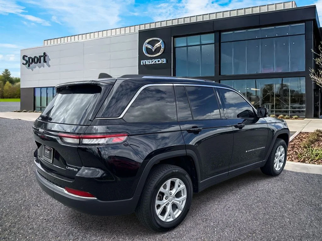 Used 2023 Black Jeep Limited image 3