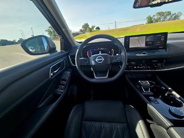 Used 2026 Gray Nissan Platinum image 13