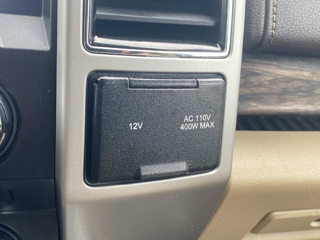 Certified Used 2018 Oxford White Ford Lariat image 28