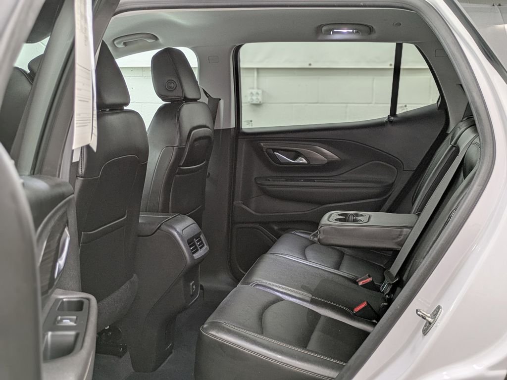 Used 2022 White GMC SLT image 16