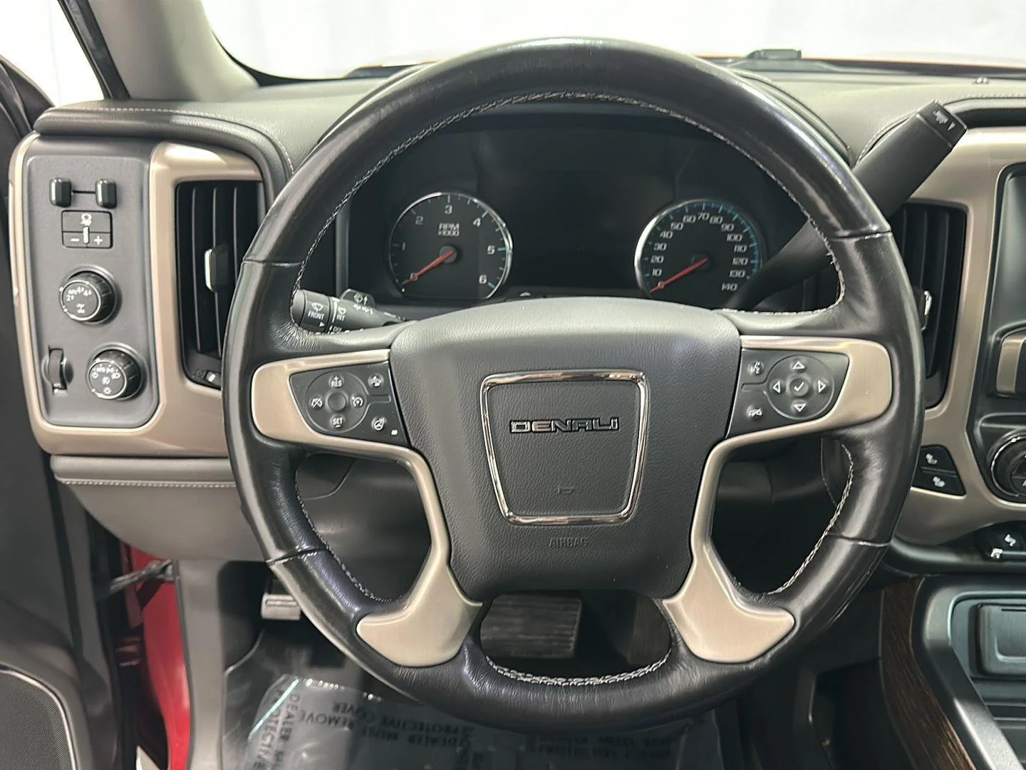 Used 2018 RED QUARTZ TINTCOAT GMC Denali image 9