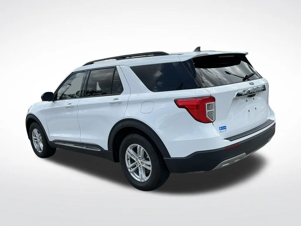 Used 2023 White Ford XLT image 4