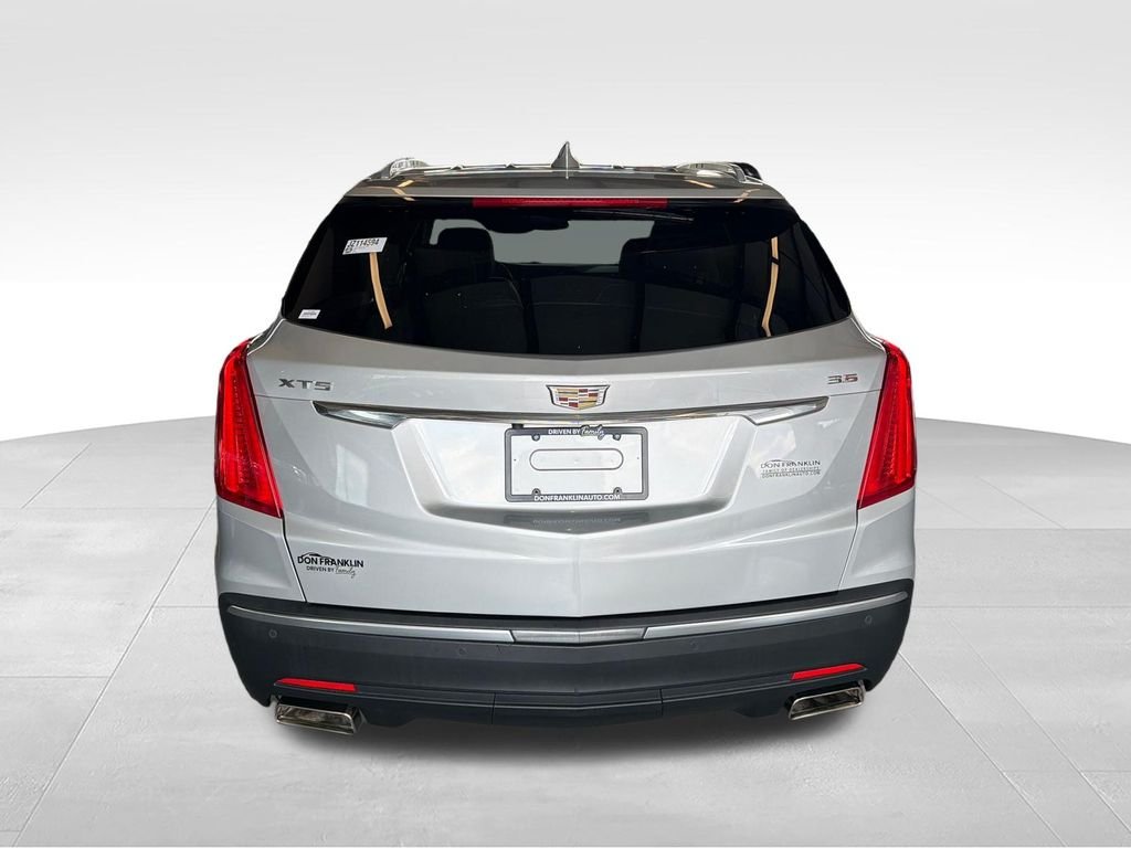 Used 2018 Silver Cadillac Luxury image 4