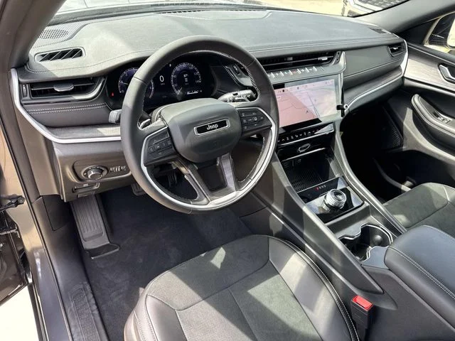 New 2026 Gray Jeep Altitude image 19