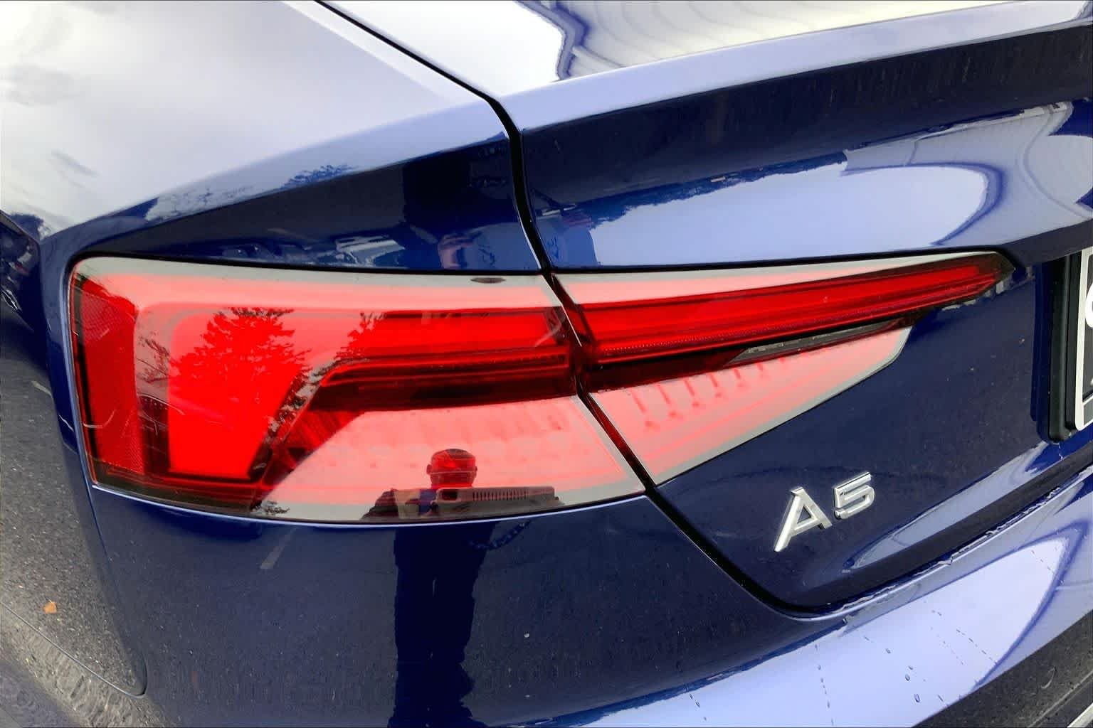 Used 2019 Navarra Blue Metallic Audi Premium Plus image 27