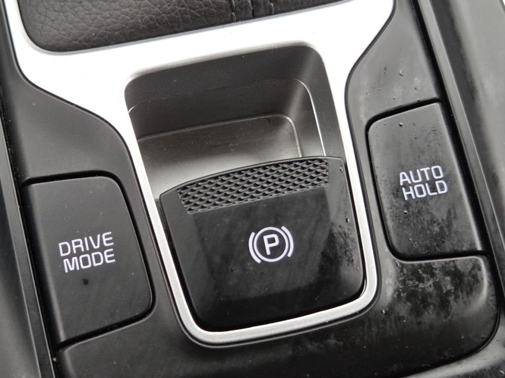 Used 2024 Snow White Pearl Kia LX image 6