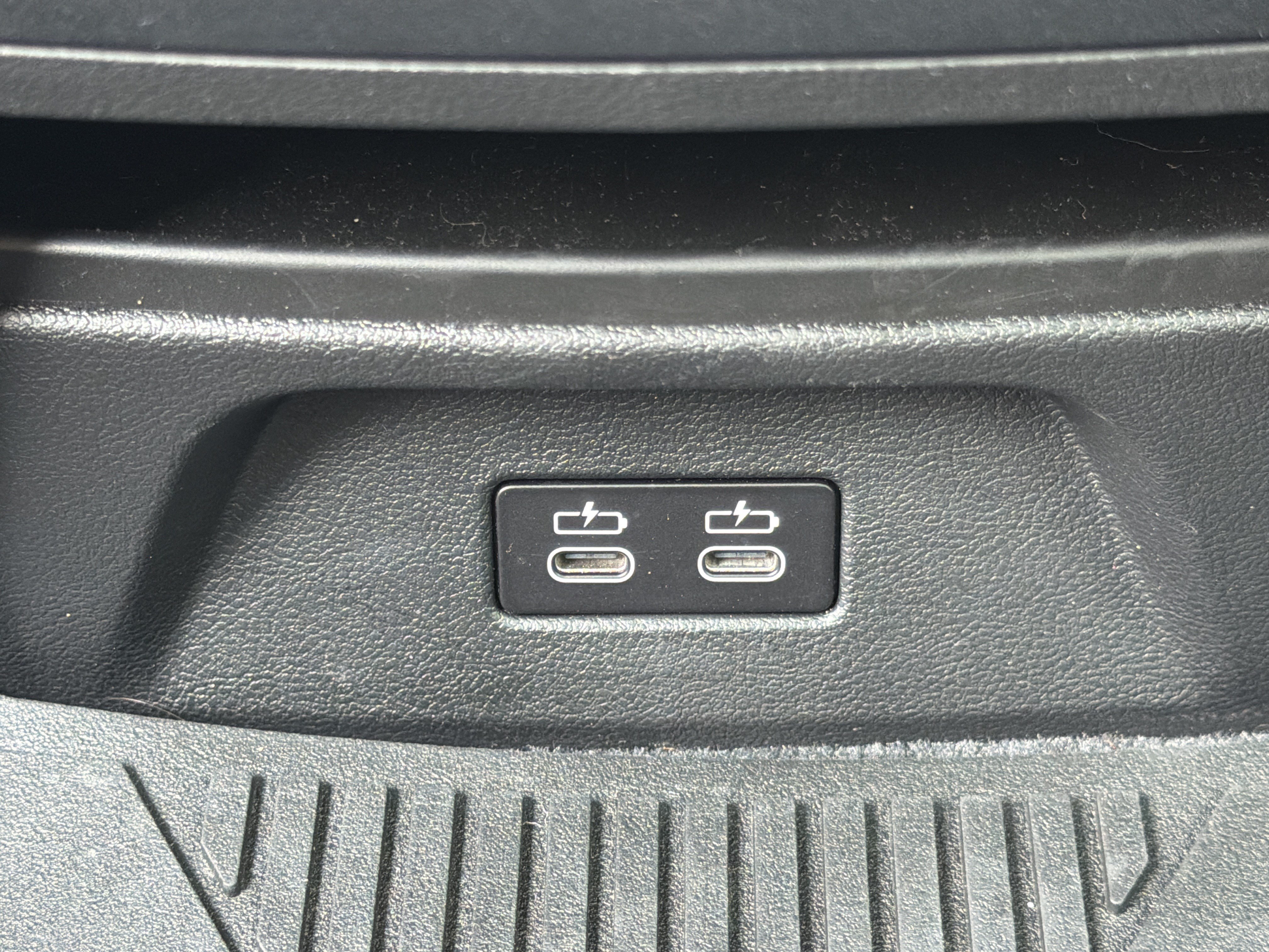 Used 2024 Jet Black BMW sDrive30i image 22