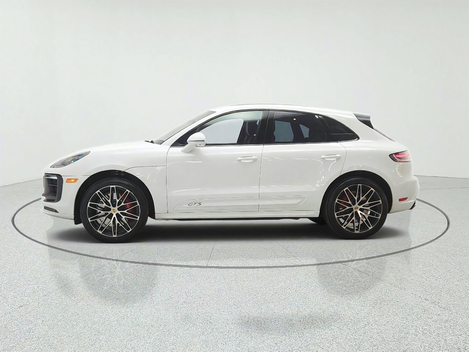 Used 2022 White Porsche GTS AWD image 8