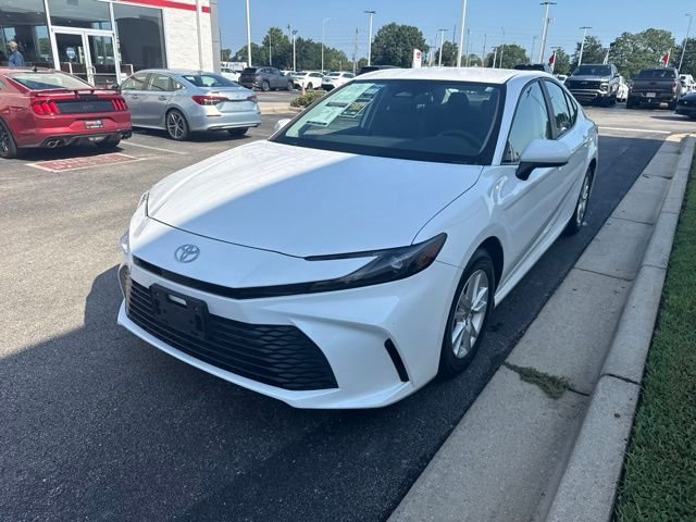 Used 2025 White Toyota LE image 3