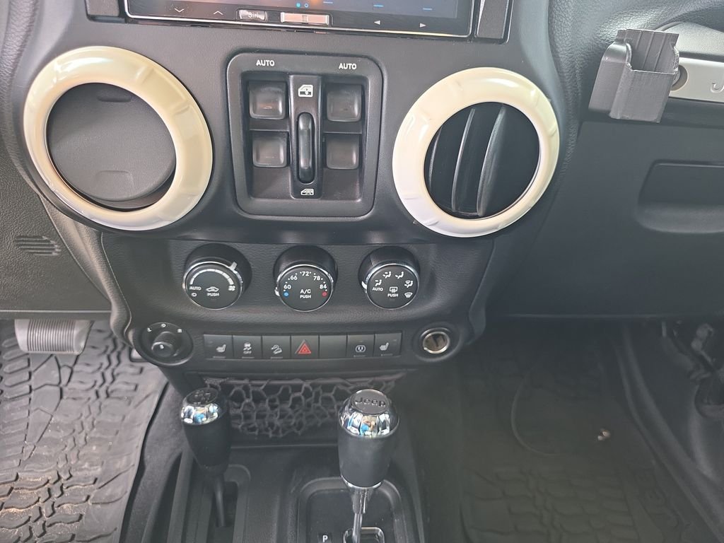 2017 Jeep Wrangler Unlimited Rubicon - Photo 22