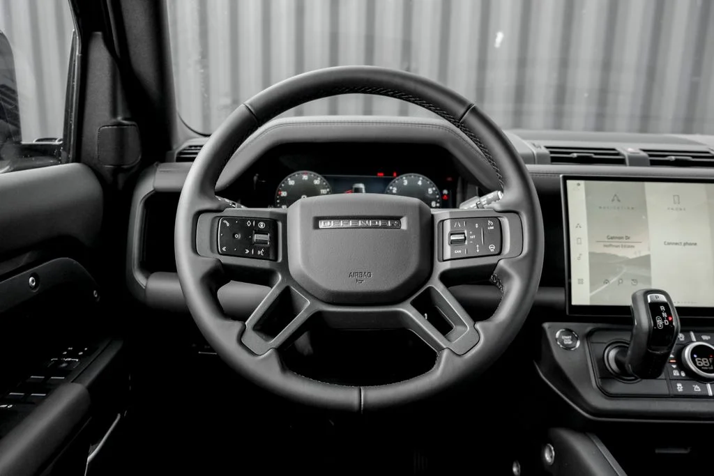 New 2026 Santorini Black Land Rover S image 19