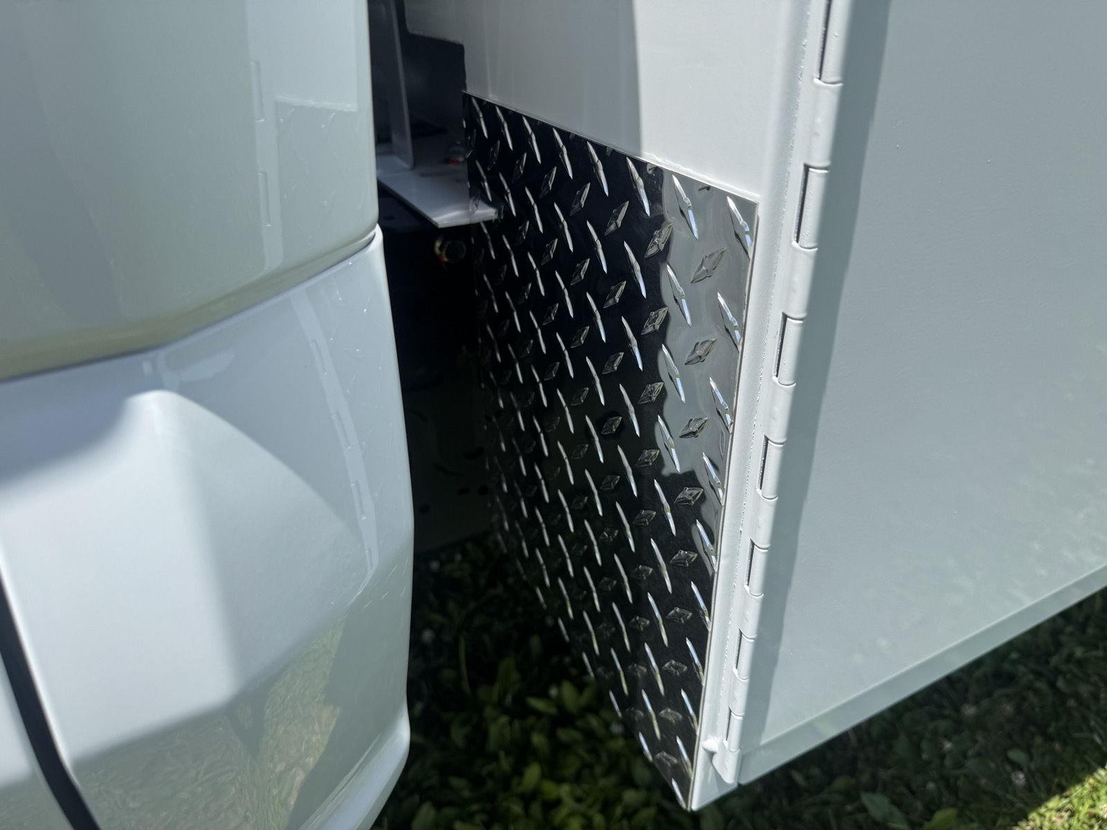 New 2026 Oxford White Ford XL image 4