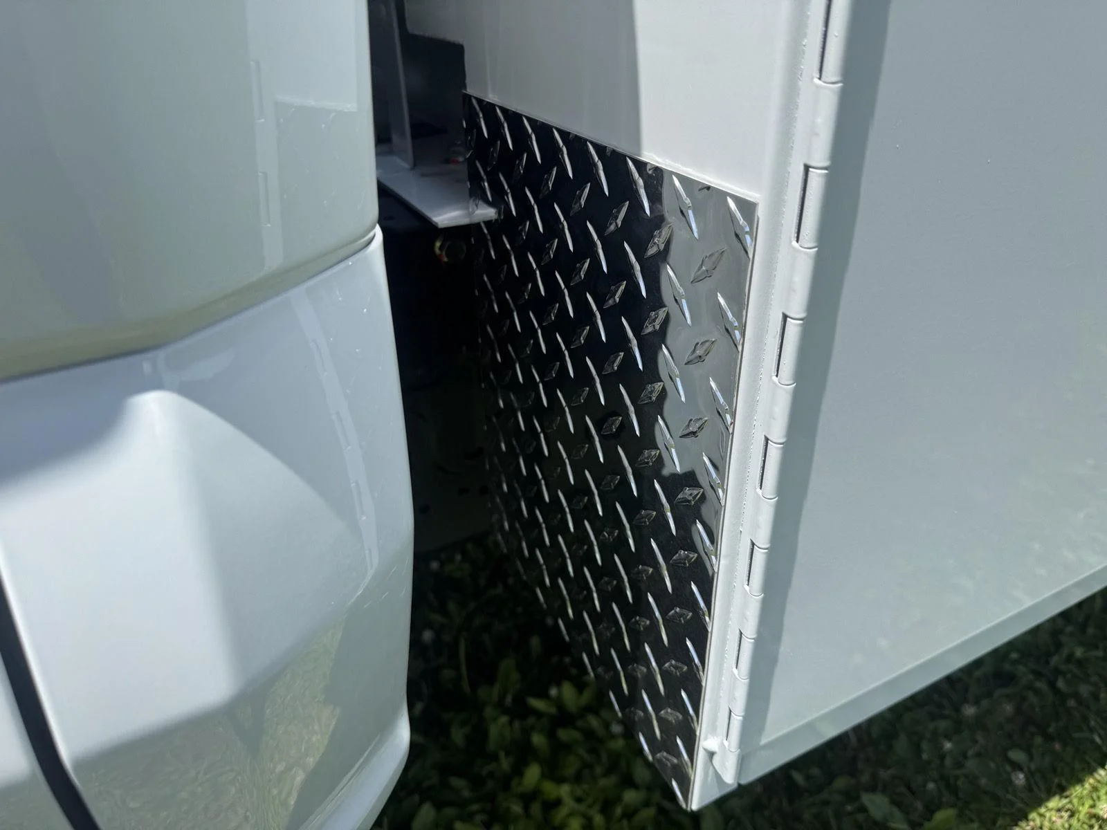 New 2026 Oxford White Ford XL image 4