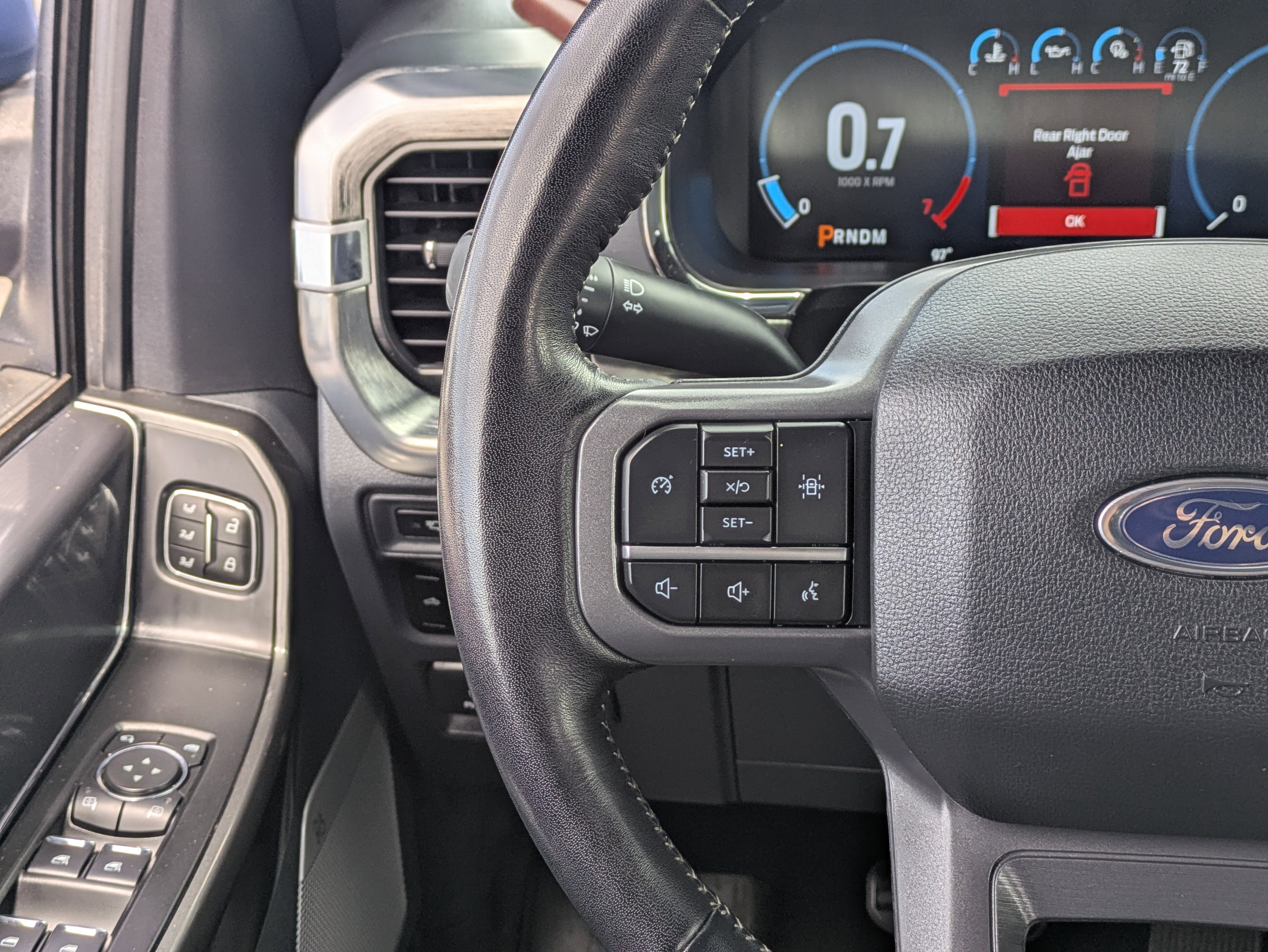 Used 2023 Blue Metallic Ford LARIAT image 22